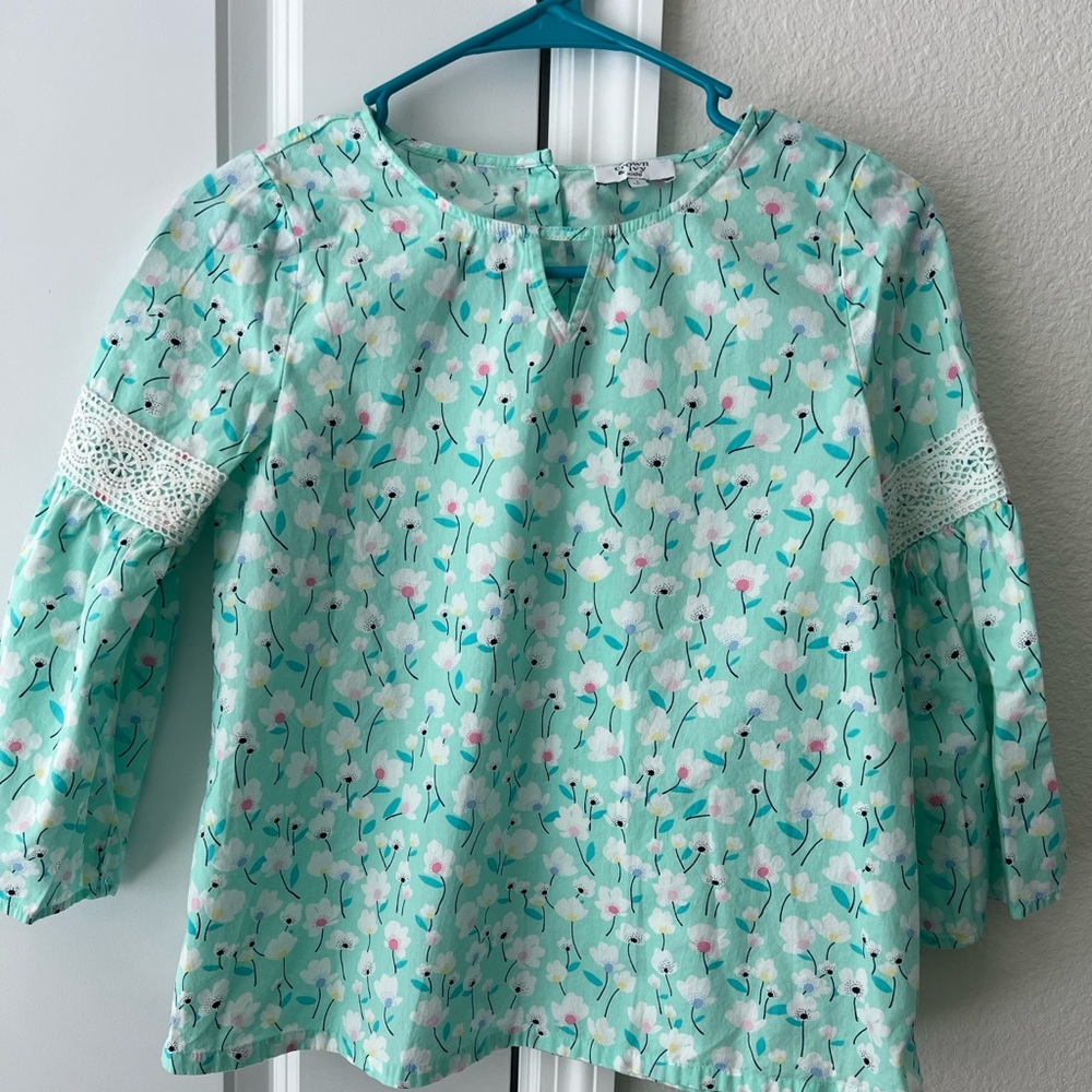 Crown & Ivy delicate blouse for girl